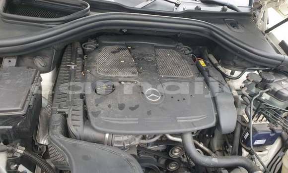 Acheter Occasion Voiture Mercedes-Benz ML–Class Blanc à Abuja, État de Lagos Acheter Occasion Voiture Mercedes-Benz ML–Class Blanc à Abuja, État de Lagos