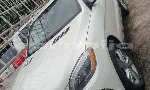 Acheter Occasion Voiture Mercedes-Benz ML–Class Blanc à Abuja, État de Lagos Acheter Occasion Voiture Mercedes-Benz ML–Class Blanc à Abuja, État de Lagos