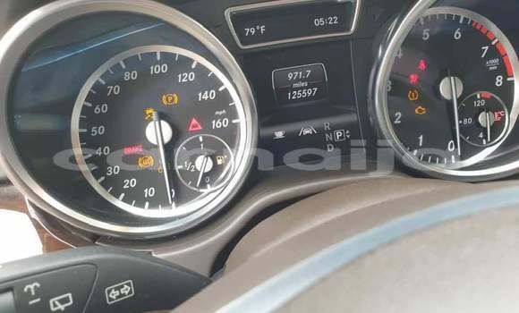 Acheter Occasion Voiture Mercedes-Benz ML–Class Blanc à Abuja, État de Lagos Acheter Occasion Voiture Mercedes-Benz ML–Class Blanc à Abuja, État de Lagos