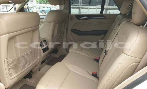 Acheter Occasion Voiture Mercedes-Benz ML–Class Blanc à Abuja, État de Lagos Acheter Occasion Voiture Mercedes-Benz ML–Class Blanc à Abuja, État de Lagos