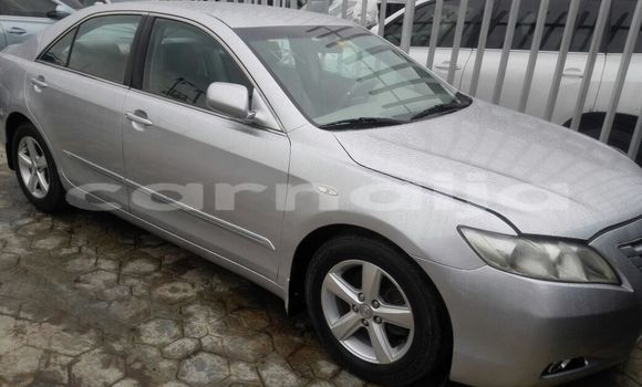 Acheter Occasion Voiture Toyota Camry Blanc à Benin City, Edo Acheter Occasion Voiture Toyota Camry Blanc à Benin City, Edo