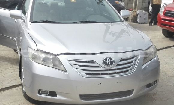 Acheter Occasion Voiture Toyota Camry Blanc à Benin City, Edo Acheter Occasion Voiture Toyota Camry Blanc à Benin City, Edo
