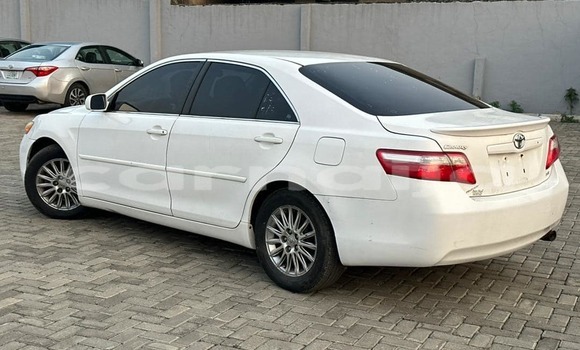 Acheter Occasion Voiture Toyota Camry Blanc à Abuja, État de Lagos Acheter Occasion Voiture Toyota Camry Blanc à Abuja, État de Lagos