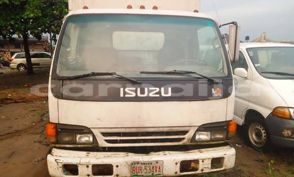 Acheter Occasion Voiture Isuzu Bellett Blanc à Abuja, État de Lagos Acheter Occasion Voiture Isuzu Bellett Blanc à Abuja, État de Lagos