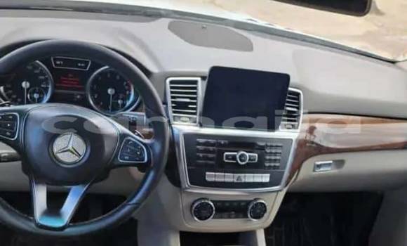 Acheter Occasion Voiture Mercedes-Benz ML–Class Blanc à Abuja, État de Lagos Acheter Occasion Voiture Mercedes-Benz ML–Class Blanc à Abuja, État de Lagos