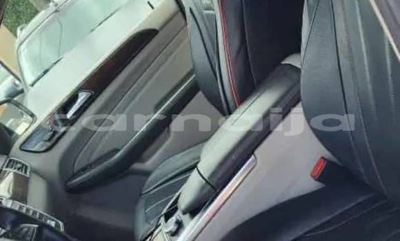 Acheter Occasion Voiture Mercedes-Benz ML–Class Blanc à Abuja, État de Lagos Acheter Occasion Voiture Mercedes-Benz ML–Class Blanc à Abuja, État de Lagos