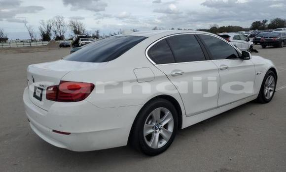 Acheter Neuf Voiture BMW 5–Series Blanc à Lagos, État de Lagos Acheter Neuf Voiture BMW 5–Series Blanc à Lagos, État de Lagos
