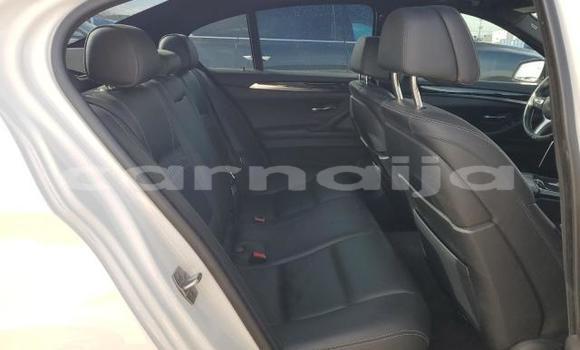 Acheter Neuf Voiture BMW 5–Series Blanc à Lagos, État de Lagos Acheter Neuf Voiture BMW 5–Series Blanc à Lagos, État de Lagos