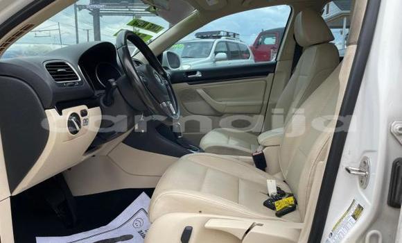 Acheter Import Voiture Volkswagen Jetta Blanc à Lagos, État de Lagos Acheter Import Voiture Volkswagen Jetta Blanc à Lagos, État de Lagos