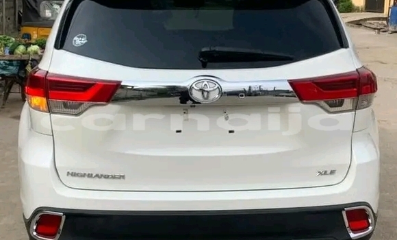 Acheter Occasion Voiture Toyota Highlander Blanc à Abuja, État de Lagos Acheter Occasion Voiture Toyota Highlander Blanc à Abuja, État de Lagos