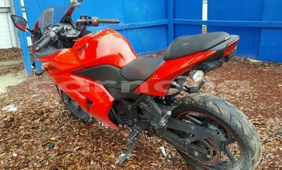 Acheter Import Moto Honda CBR Rouge à Daura, Katsina Acheter Import Moto Honda CBR Rouge à Daura, Katsina