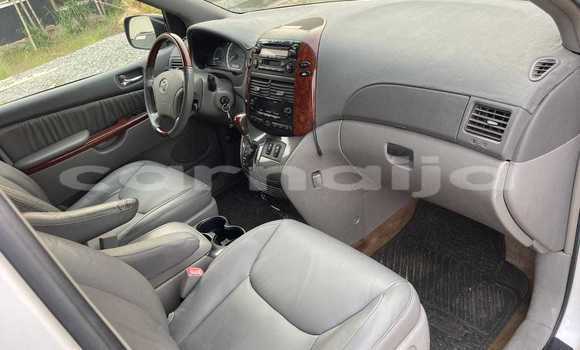 Buy Used Toyota Sienta White Car in Abakaliki in Ebonyi State Buy Used Toyota Sienta White Car in Abakaliki in Ebonyi State