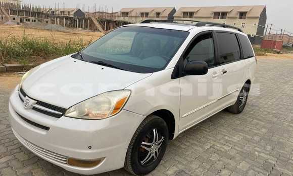 Buy Used Toyota Sienta White Car in Abakaliki in Ebonyi State Buy Used Toyota Sienta White Car in Abakaliki in Ebonyi State