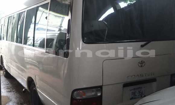 Acheter Occasion Voiture Toyota Coaster Blanc à Abuja, État de Lagos Acheter Occasion Voiture Toyota Coaster Blanc à Abuja, État de Lagos