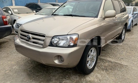 Acheter Occasion Voiture Toyota Highlander Beige à Ipokia, État d'Ogun