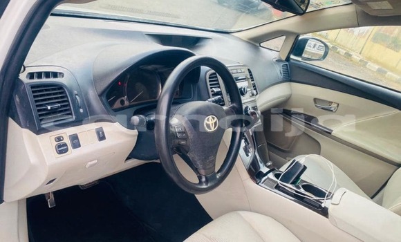 Buy Used Toyota Venza White Car in Abuja in Lagos State Buy Used Toyota Venza White Car in Abuja in Lagos State