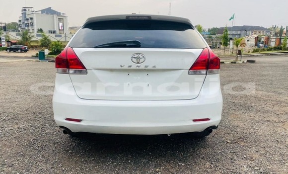 Buy Used Toyota Venza White Car in Abuja in Lagos State Buy Used Toyota Venza White Car in Abuja in Lagos State