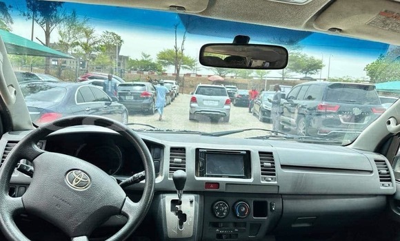 Buy Used Toyota Hiace White Car in Abakaliki in Ebonyi State Buy Used Toyota Hiace White Car in Abakaliki in Ebonyi State