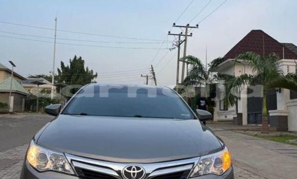 Acheter Occasion Voiture Toyota Camry Blanc à Lagos, État de Lagos
