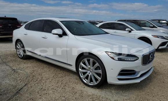 Acheter Neuf Voiture Volvo S90 Blanc à Lagos, État de Lagos Acheter Neuf Voiture Volvo S90 Blanc à Lagos, État de Lagos