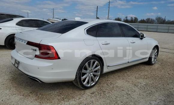 Acheter Neuf Voiture Volvo S90 Blanc à Lagos, État de Lagos Acheter Neuf Voiture Volvo S90 Blanc à Lagos, État de Lagos