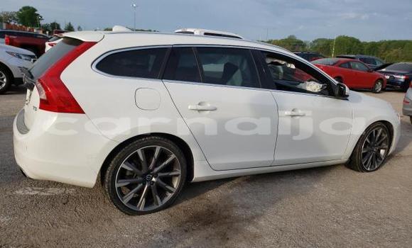 Buy New Volvo V60 White Car in Lagos in Lagos State Buy New Volvo V60 White Car in Lagos in Lagos State