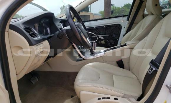Buy New Volvo V60 White Car in Lagos in Lagos State Buy New Volvo V60 White Car in Lagos in Lagos State