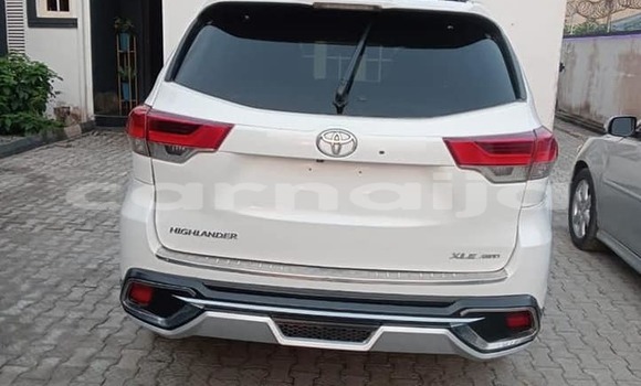 Acheter Occasion Voiture Toyota Highlander Noir à Abak, État d'Akwa Ibom Acheter Occasion Voiture Toyota Highlander Noir à Abak, État d'Akwa Ibom
