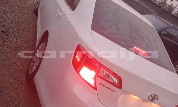 Acheter Occasion Voiture Toyota Camry Blanc à Abagana, État d'Anambra Acheter Occasion Voiture Toyota Camry Blanc à Abagana, État d'Anambra