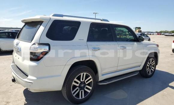 Acheter Neuf Voiture Toyota 4Runner Blanc à Badagry, État de Lagos Acheter Neuf Voiture Toyota 4Runner Blanc à Badagry, État de Lagos