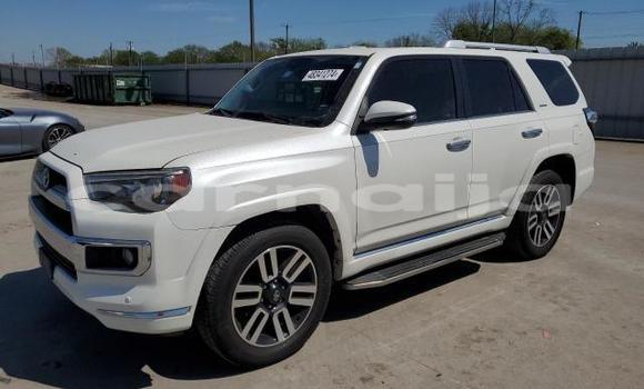 Acheter Neuf Voiture Toyota 4Runner Blanc à Badagry, État de Lagos Acheter Neuf Voiture Toyota 4Runner Blanc à Badagry, État de Lagos