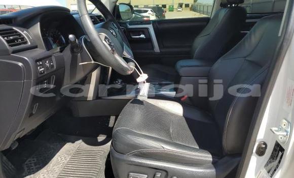 Acheter Neuf Voiture Toyota 4Runner Blanc à Badagry, État de Lagos Acheter Neuf Voiture Toyota 4Runner Blanc à Badagry, État de Lagos