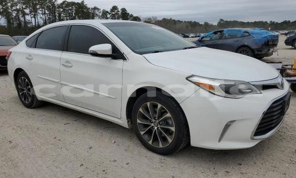 Buy New Toyota Avalon White Car in Badagry in Lagos State Buy New Toyota Avalon White Car in Badagry in Lagos State