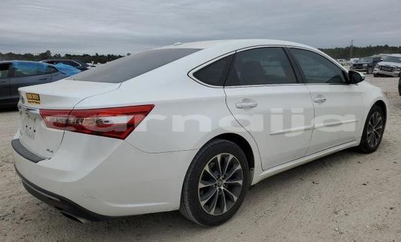 Buy New Toyota Avalon White Car in Badagry in Lagos State Buy New Toyota Avalon White Car in Badagry in Lagos State
