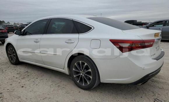 Buy New Toyota Avalon White Car in Badagry in Lagos State Buy New Toyota Avalon White Car in Badagry in Lagos State