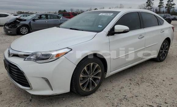 Buy New Toyota Avalon White Car in Badagry in Lagos State Buy New Toyota Avalon White Car in Badagry in Lagos State