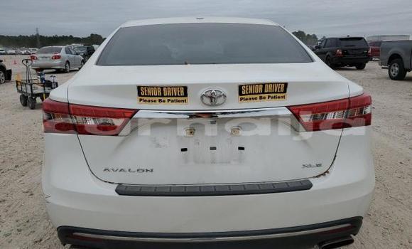 Buy New Toyota Avalon White Car in Badagry in Lagos State Buy New Toyota Avalon White Car in Badagry in Lagos State