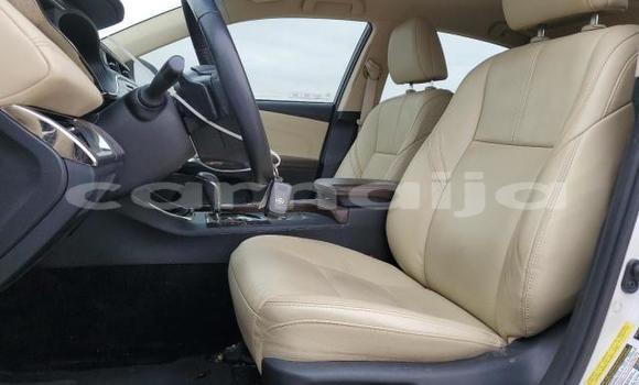 Buy New Toyota Avalon White Car in Badagry in Lagos State Buy New Toyota Avalon White Car in Badagry in Lagos State