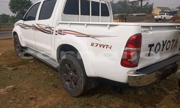Acheter Occasion Voiture Toyota Hilux Blanc à Abuja, État de Lagos Acheter Occasion Voiture Toyota Hilux Blanc à Abuja, État de Lagos