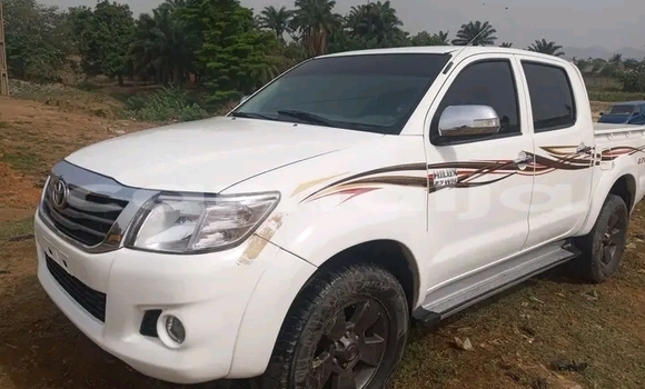 Acheter Occasion Voiture Toyota Hilux Blanc à Abuja, État de Lagos Acheter Occasion Voiture Toyota Hilux Blanc à Abuja, État de Lagos