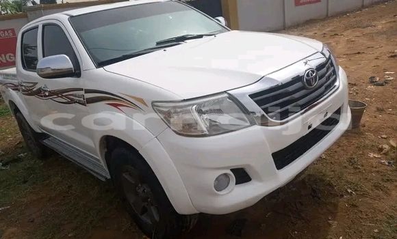 Acheter Occasion Voiture Toyota Hilux Blanc à Abuja, État de Lagos Acheter Occasion Voiture Toyota Hilux Blanc à Abuja, État de Lagos