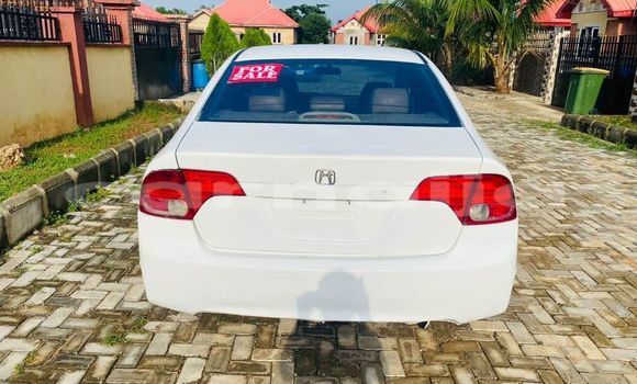 Buy Used Honda Civic White Car in Abat in Akwa Ibom State Buy Used Honda Civic White Car in Abat in Akwa Ibom State