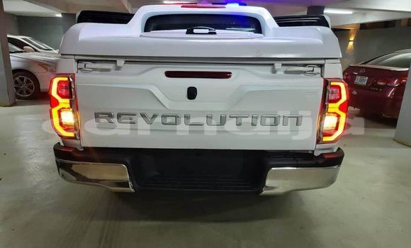 Buy Used Toyota Hilux White Car in Abuja in Lagos State Buy Used Toyota Hilux White Car in Abuja in Lagos State