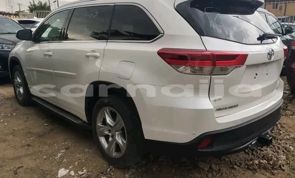 Acheter Occasion Voiture Toyota Highlander Blanc à Lagos, État de Lagos Acheter Occasion Voiture Toyota Highlander Blanc à Lagos, État de Lagos
