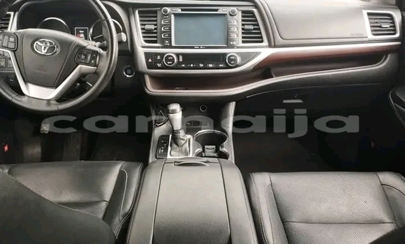 Acheter Occasion Voiture Toyota Highlander Blanc à Lagos, État de Lagos Acheter Occasion Voiture Toyota Highlander Blanc à Lagos, État de Lagos