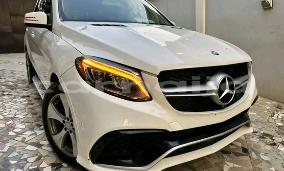 Acheter Occasion Voiture Mercedes-Benz 230 Blanc à Lagos, État de Lagos Acheter Occasion Voiture Mercedes-Benz 230 Blanc à Lagos, État de Lagos