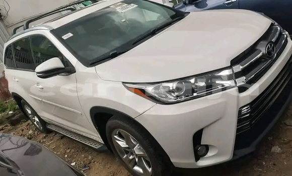 Acheter Occasion Voiture Toyota Highlander Blanc à Lagos, État de Lagos Acheter Occasion Voiture Toyota Highlander Blanc à Lagos, État de Lagos