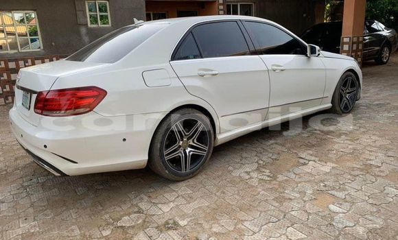 Buy Used Mercedes-Benz EβClass White Car in Abuja in Lagos State Buy Used Mercedes-Benz EβClass White Car in Abuja in Lagos State