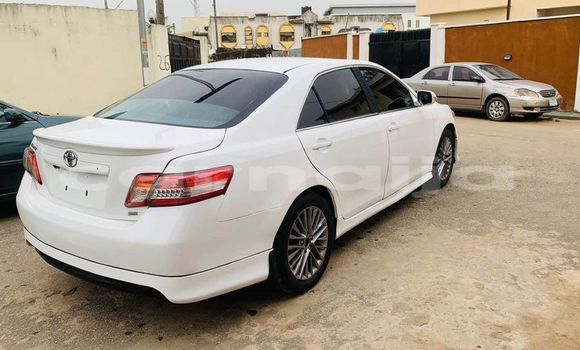 Acheter Occasion Voiture Toyota Camry Blanc à Abuja, État de Lagos Acheter Occasion Voiture Toyota Camry Blanc à Abuja, État de Lagos