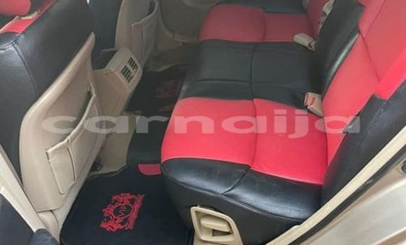 Acheter Occasion Voiture Toyota Allion Autre à Abadan, Borno